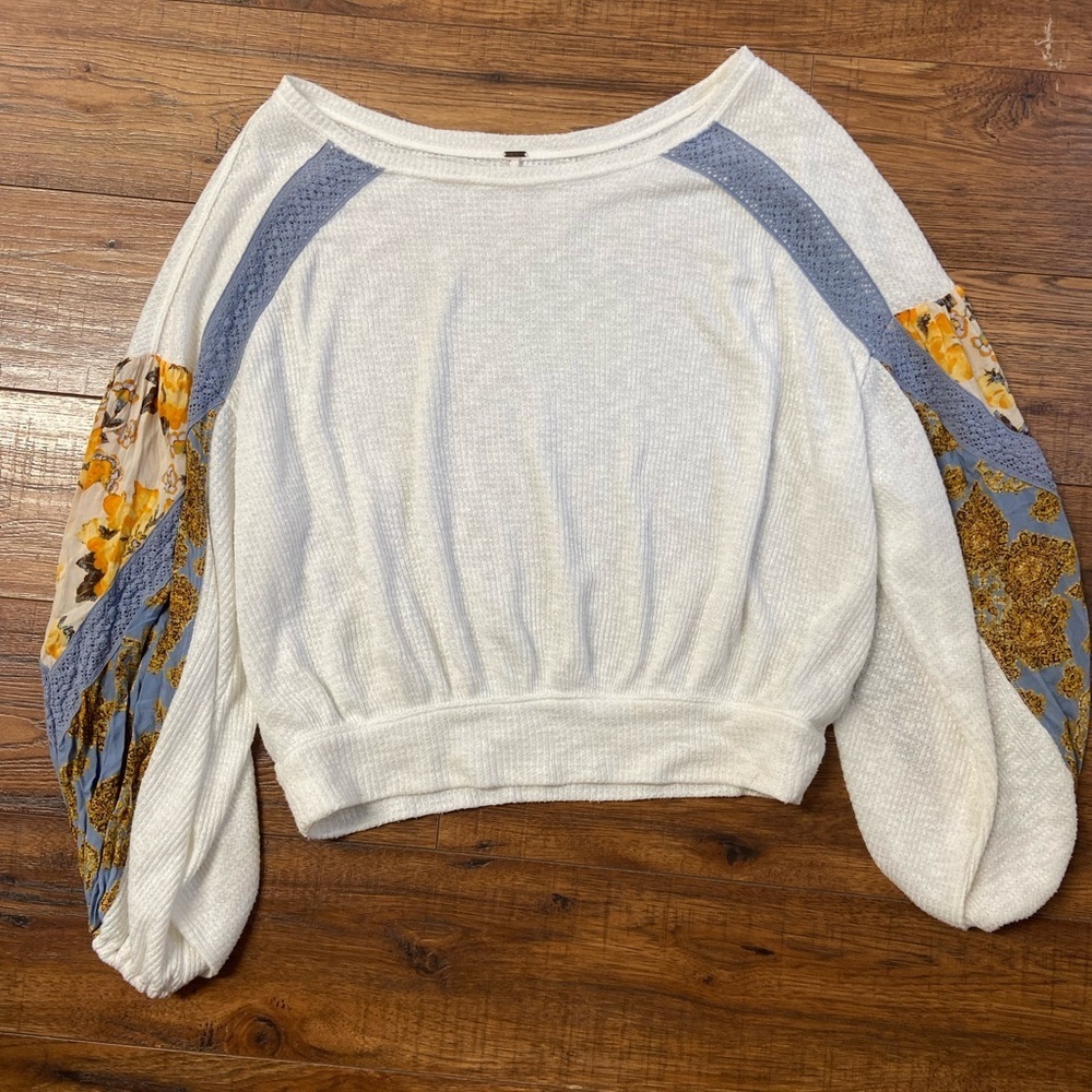 Free People Casual Clash Floral Thermal Balloon Long Sleeve Top Women M - Picture 2 of 7